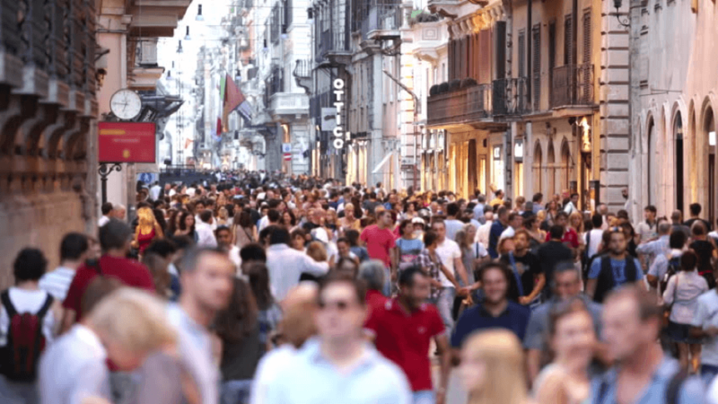 A crowded, noisy city can be compared to flashing elements on website
